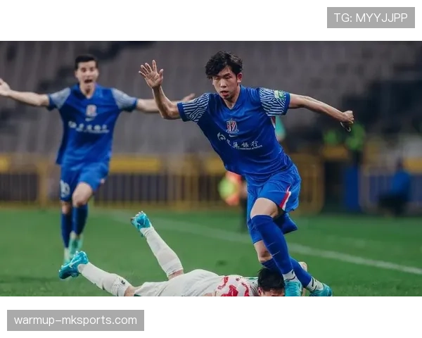 新星闪耀绿茵场：年轻球员状态回暖，被寄望引领足球未来