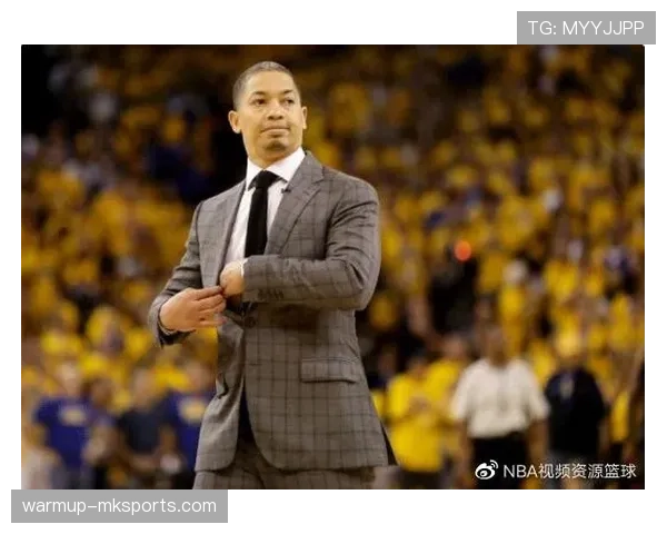 智利队中场新星状态回暖,助力球队战术重塑成效显著 智利队中场新星状态回暖,助力球队战术重塑成效显著