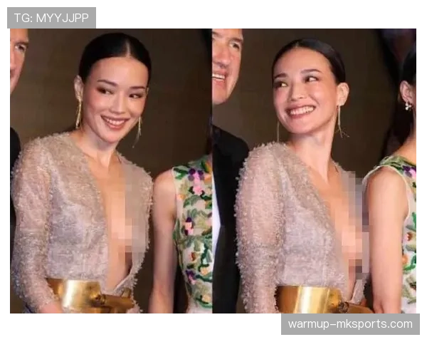 冯彦哲今天穿得像电影明星，赛场上可完全不是这风格啊！