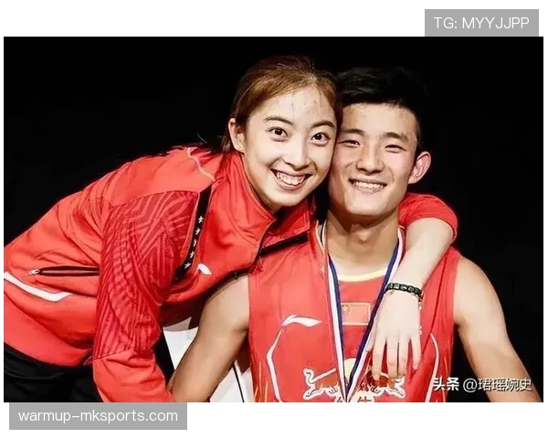 谌龙训练完顺手给老婆买了个包，价格够我交三年房租